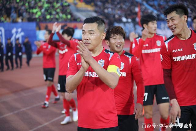 逆转胜利！中国U18男篮五连胜击败加拿大，双星组合表现抢眼